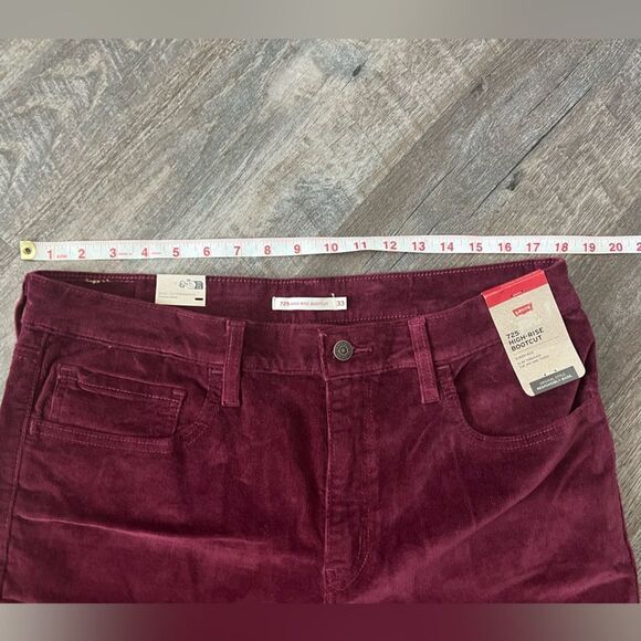 Levi's 725 High Rise Bootcut Corduroy Jeans in Windsor Wine- Size 33x32 - Picture 10 of 11